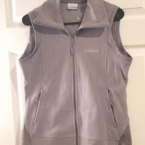 NWOT Columbia womens fleece grey vest size medium